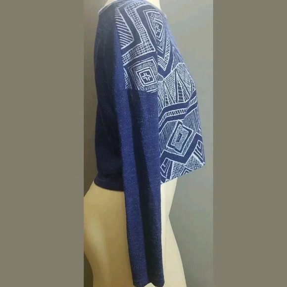 THE CLASSIC  Cropped Knit Sweatshirt Size Small - Picture 3 of 5